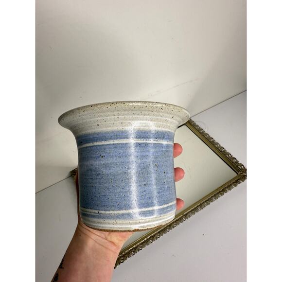 Vintage Studio Art Pottery Utensil Container, Light blue Floral Design Studio Po - Picture 7 of 8